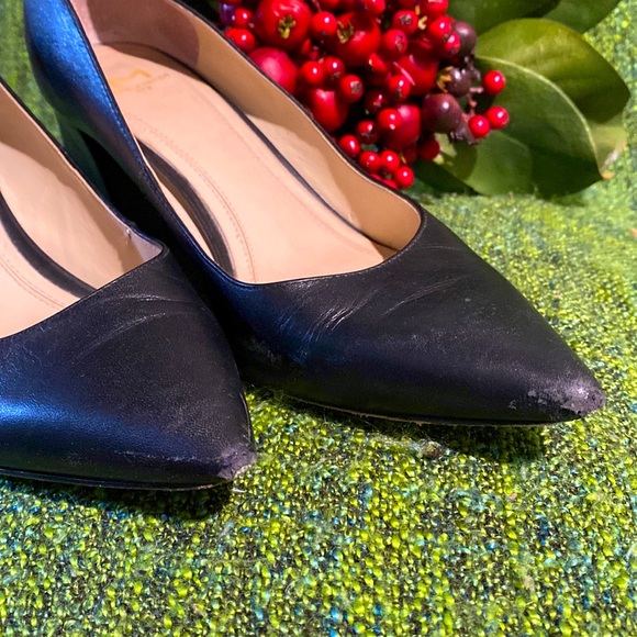 Zala Block Heel Pump
MARC FISHER LTD - Picture 2 of 5